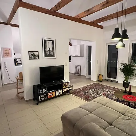 La Belle Maison